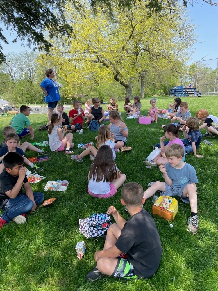2nd Grade Picnic Lunch